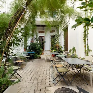 Appartamento Away From - Modern & Cozy Near Vibrant Unirii Area, Bucarest